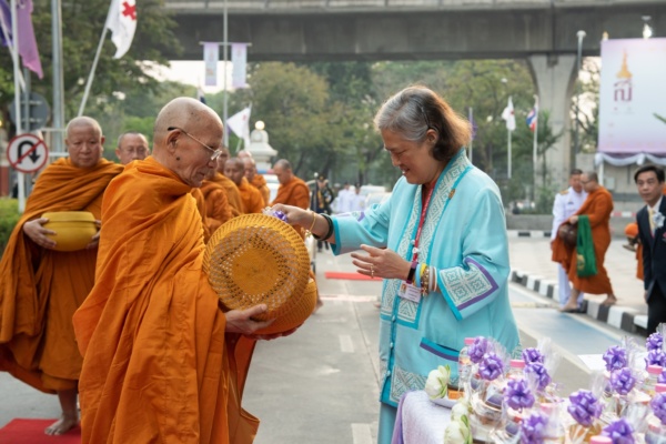 ตักบาตรปีใหม่ 2562_๑๘๑๒๒๘_0031