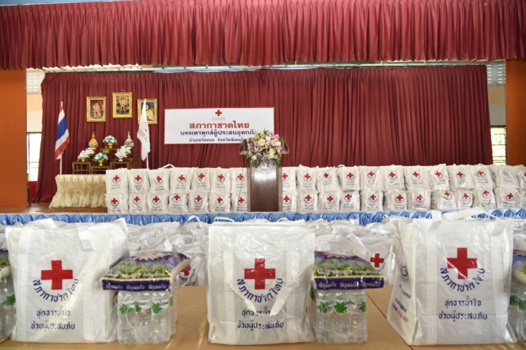 ช่วยเหลือผู้ประสบภัยพายุโพดุลและคาจิกิ