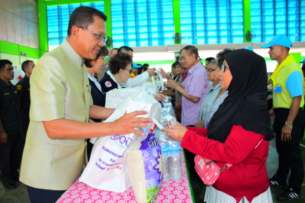 วาตภัย1 บรรเทาวาตภัย อ.บางบัวทอง จ.นนทบุรี