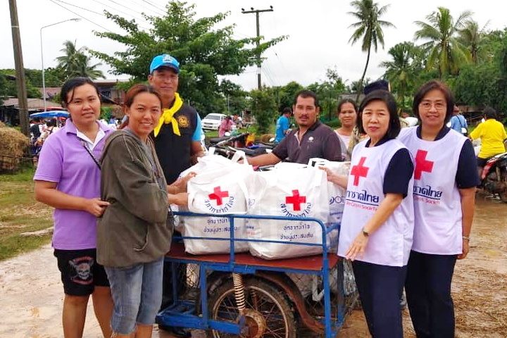 สภากาชาดไทยพร้อมช่วยเหลือประชาชน ที่ได้รับผลกระทบจากพายุโซนร้อน “โพดุล”