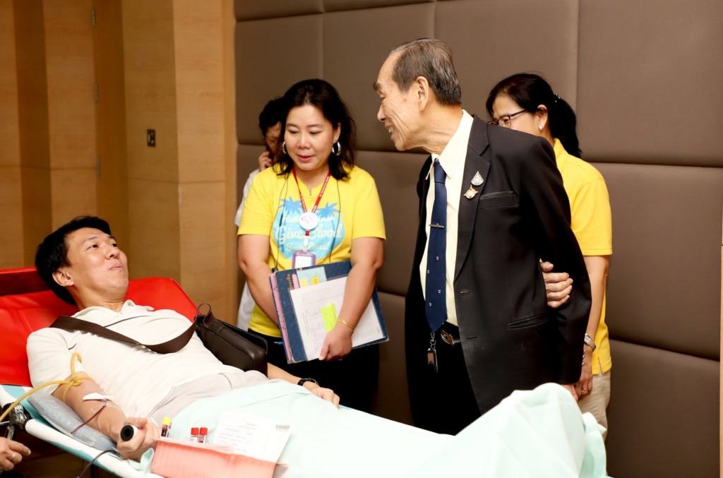 บริจาคโลหิตทำดีให้พ่อดู