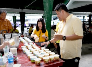 บริจาคโลหิตทำดีให้พ่อดู