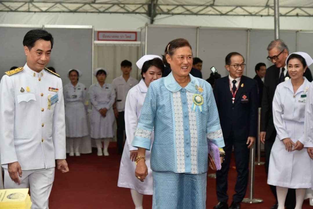 ทรงเปิดงานกาชาด 2562