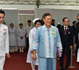 ทรงเปิดงานกาชาด 2562