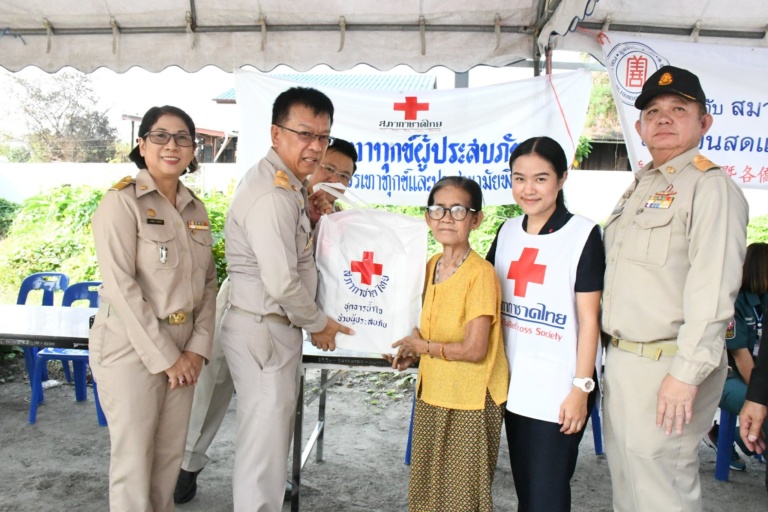 บรรเทาความเดือดร้อนผู้ประสบอัคคีภัยเขตบางกอกน้อย