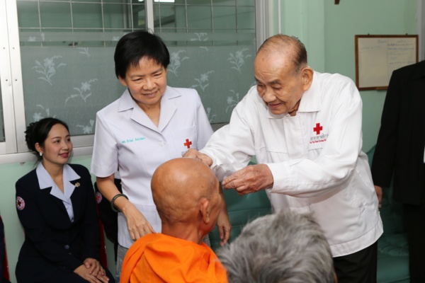 โครงการรถจักษุคลินิกศัลยกรรม จ.สุพรรณบุรี