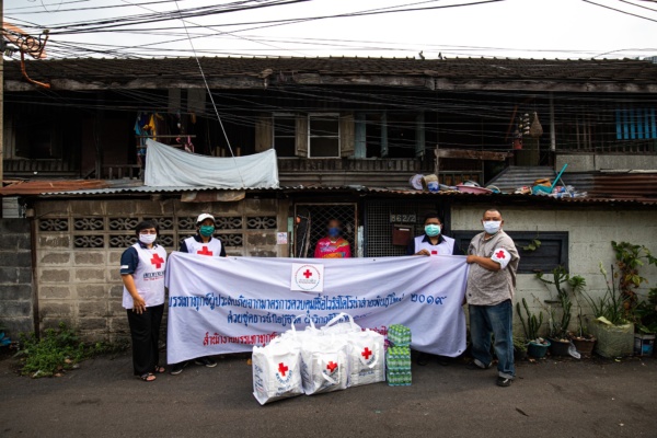 ชุดธารกทม5 แจกชุดธารน้ำใจในกรุงเทพฯ