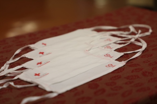 หน้ากาก สภากาชาดไทย รวมใจต้านภัยโควิด