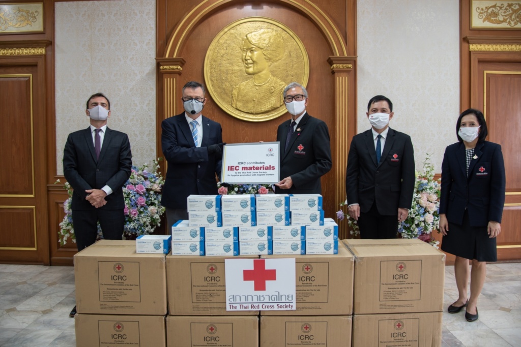 ICRC มอบหน้ากากอนามัย