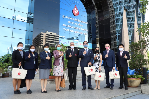 เยี่ยมชมศูนย์บริการโลหิต