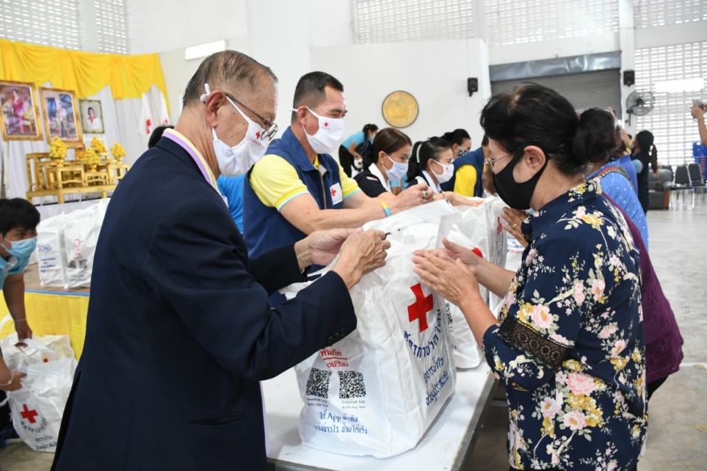 มอบชุดธาร จ.สุโขทัย