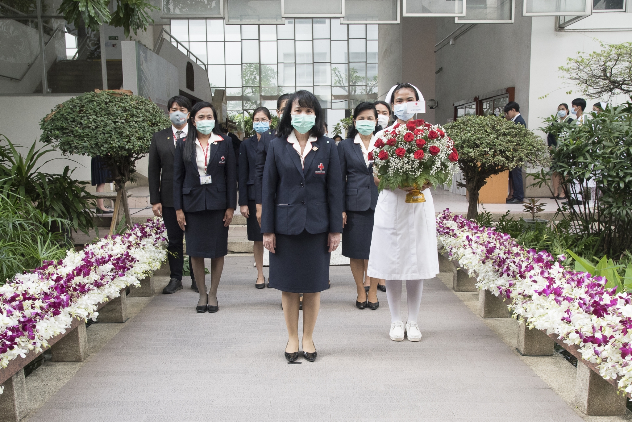 วางพานพุ่ม