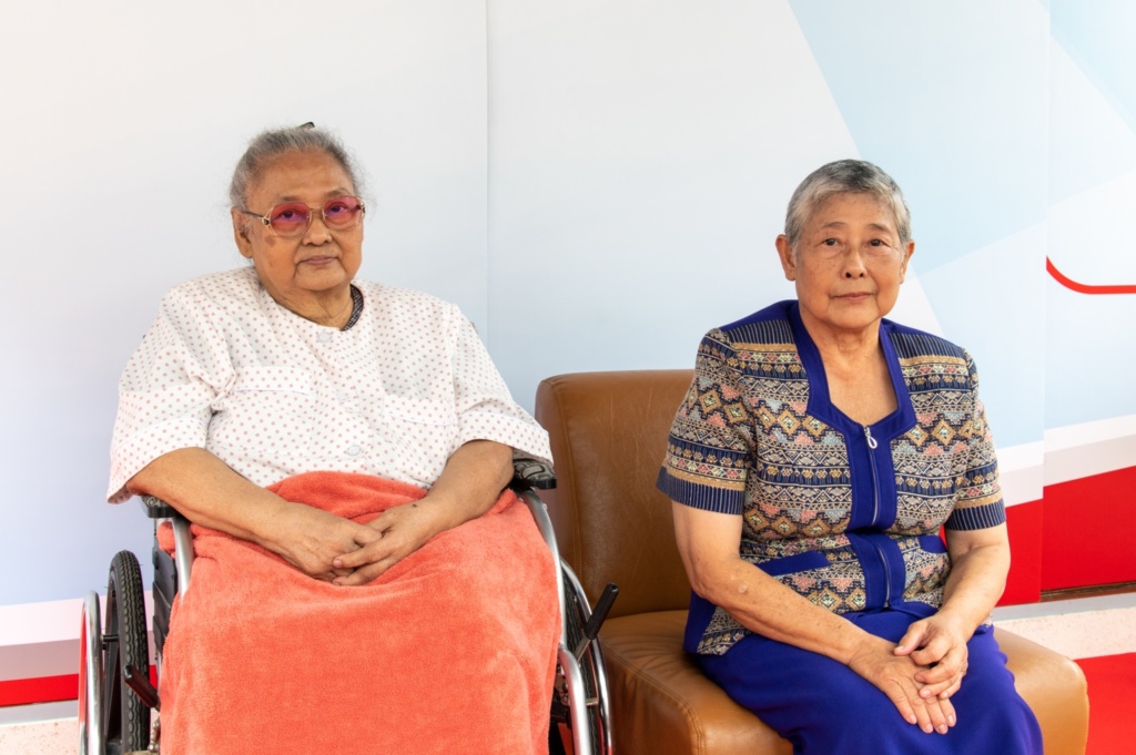 พิธีเปิดบ้านทรงไทย