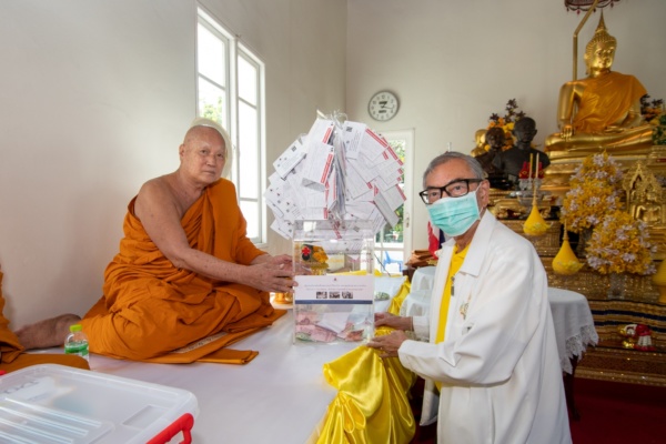 จากวันพระถึงวันพ่อ