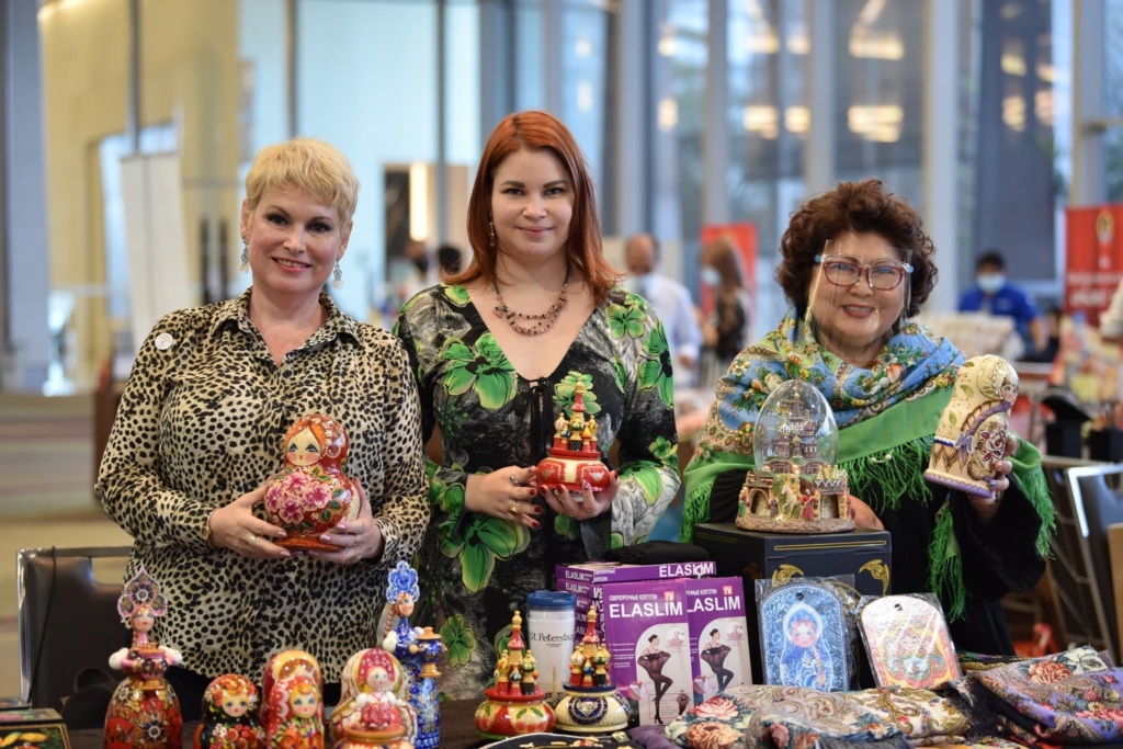 งานออกร้านคณะภริยาทูต ครั้งที่ 54