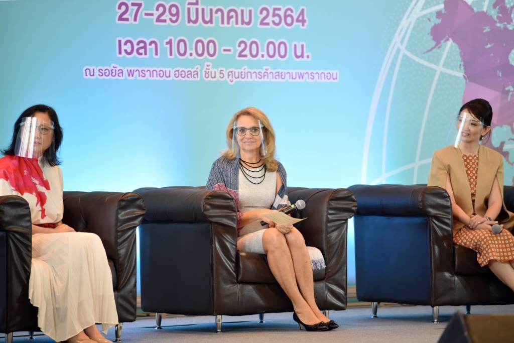 งานออกร้านคณะภริยาทูต ครั้งที่ 54