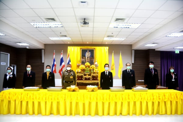 พระราชทานอาหาร รพ.สมเด็จฯ