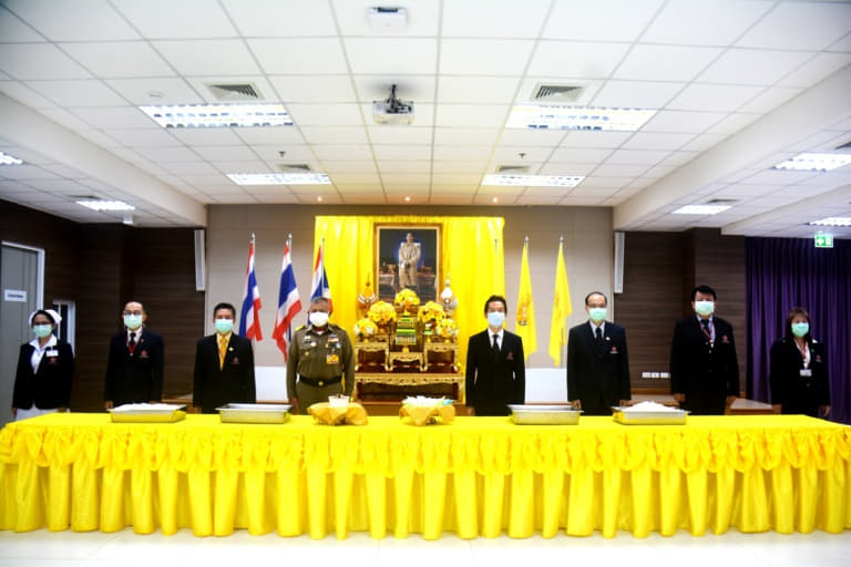 พระราชทานอาหาร รพ.สมเด็จฯ