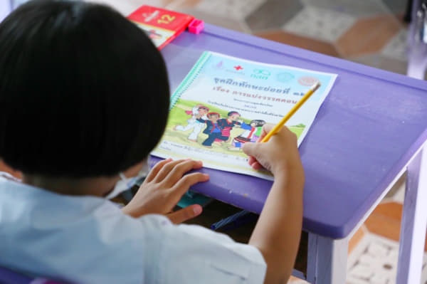 S__27369494 ประชุมเชิงปฏิบัติการทดลองการใช้คู่มือสอนเสริมภาษาไทย