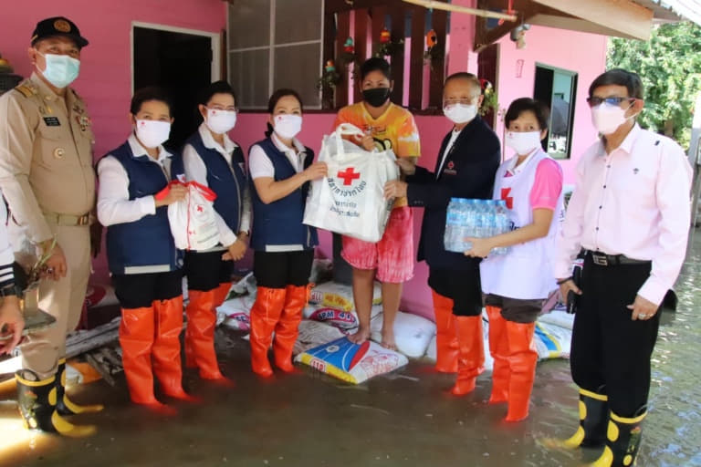 มอบชุดธารน้ำใจฯ จ.นครสวรรค์