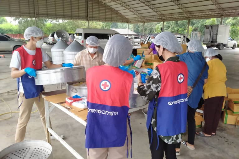 ยุวกาชาด ช่วยผู้ประสบอุทกภัย