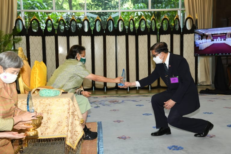 สถานเสาวภา สภากาชาดไทย รับพระราชทานรางวัล “ผู้ทำคุณประโยชน์ในการพัฒนางานด้านวัคซีนของประเทศ”