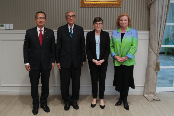 ทูตออสเตรเลียเข้าเยี่ยมคารวะเลขาธิการสภากาชาดไทย