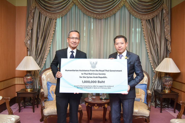 รัฐบาลไทยมอบเงินช่วยเหลือผู้ประสบภัยในซีเรียผ่านสภากาชาดไทย