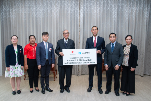 001 การส่งมอบอุปกรณ์ช่วยการเคลื่อนไหวจากต่างประเทศให้กับเด็กพิการในไทย