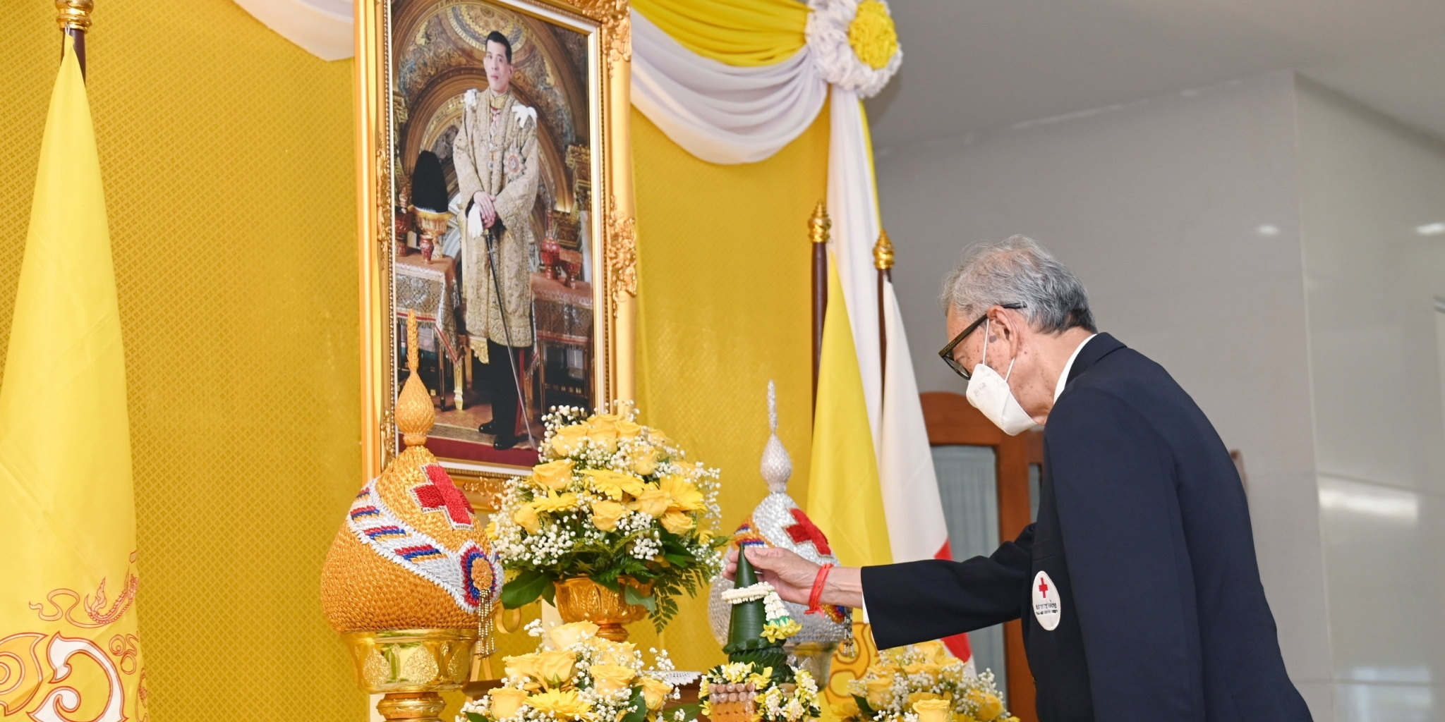 พิธีถวายพระพรชัยมงคล และลงนามถวายพระพร พระบาทสมเด็จพระเจ้าอยู่หัว เนื่องในโอกาสวันเฉลิมพระชนมพรรษา
