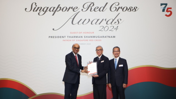 ภาพมอบเกียรติบัตร