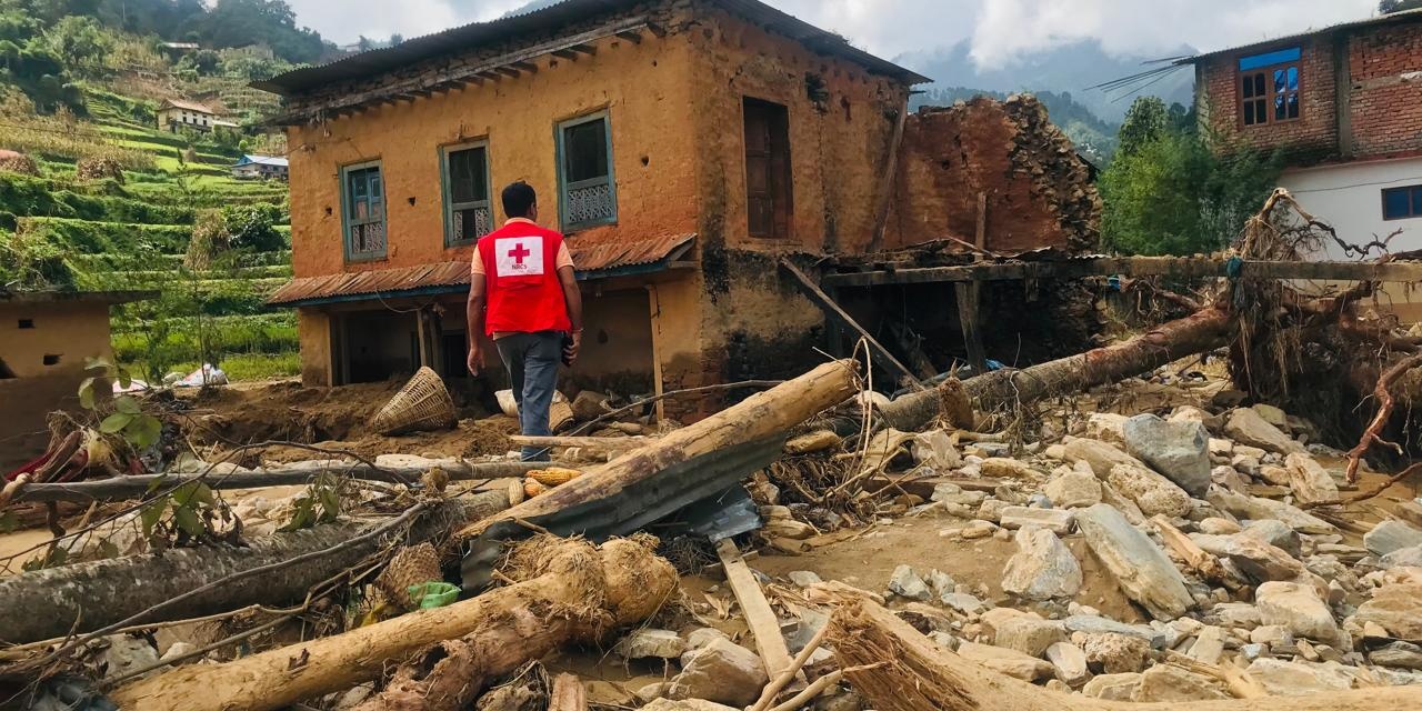 สนับสนุนความช่วยเหลือด้านมนุษยธรรมแก่ผู้ประสบภัยน้ำท่วมและแผ่นดินถล่มในเนปาล