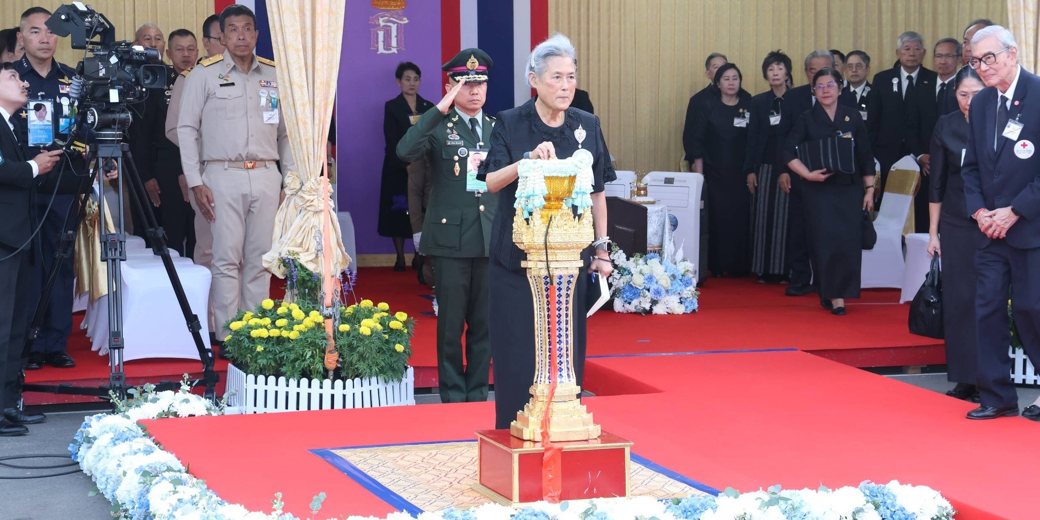 รูปภาพ สมเด็จพระกนิษฐาธิราชเจ้า กรมสมเด็จพระเทพรัตนราชสุดาฯ สยามบรมราชกุมารี อุปนายิกาผู้อํานวยการสภากาชาดไทย เสด็จฯ ไปทรงเปิดงานกาชาดประจําปี 2568